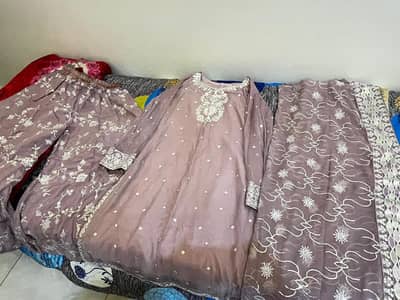 3 piece farasha brand suite.
