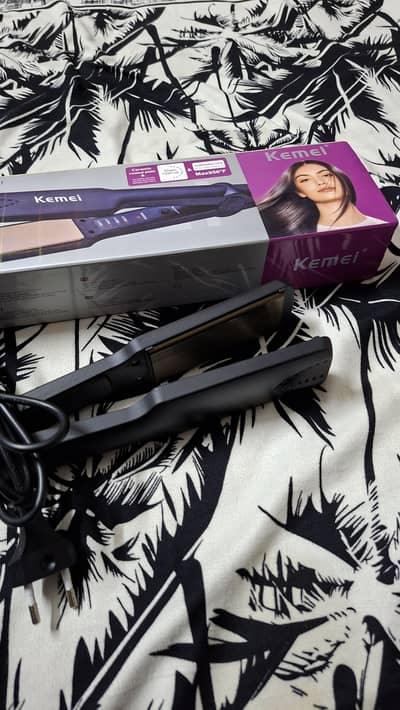 Kemei hair straightener brand new bilkul new ha