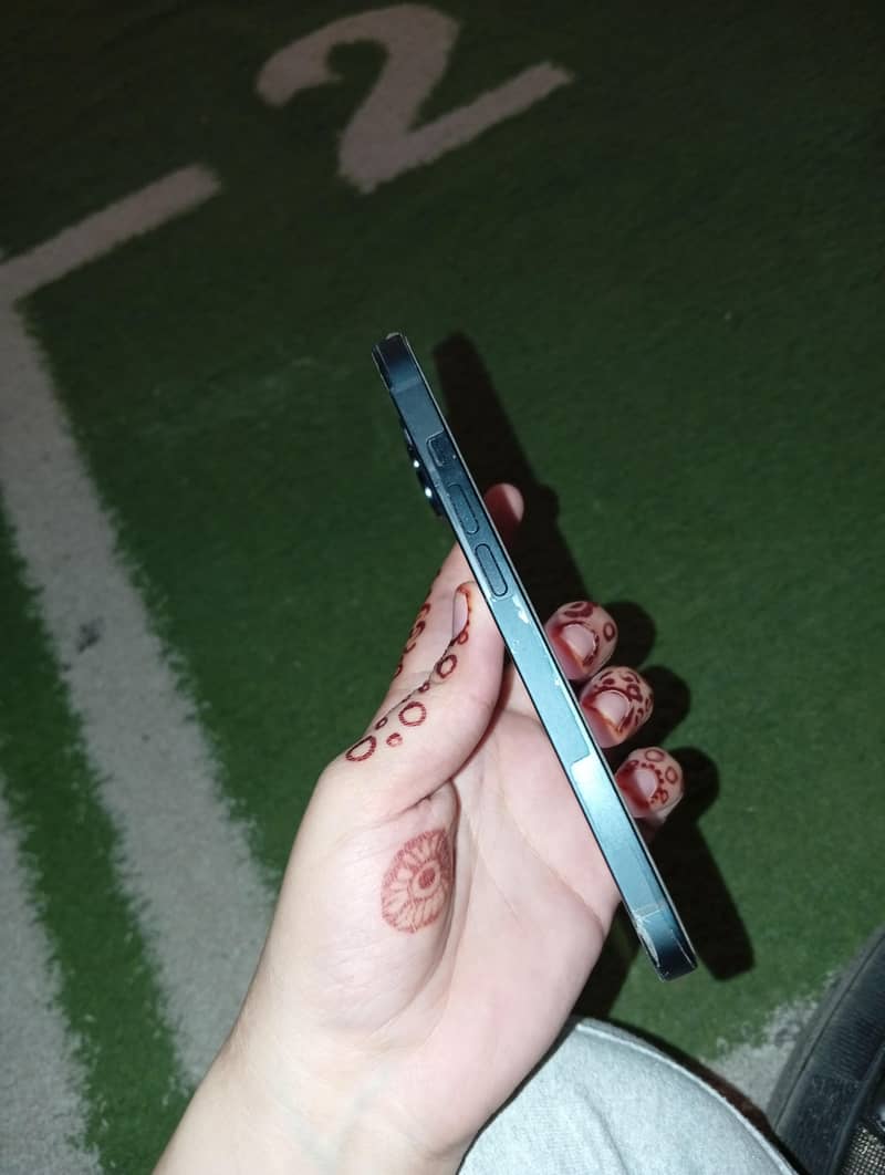Apple iPhone 14 5