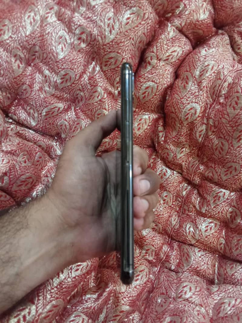Apple iPhone X 12