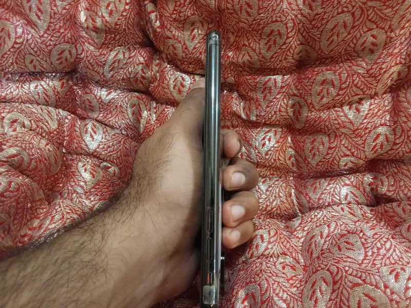 Apple iPhone X 13