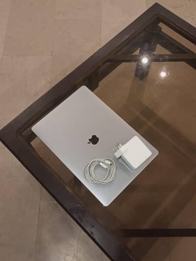 MacBook pro 2019  i9