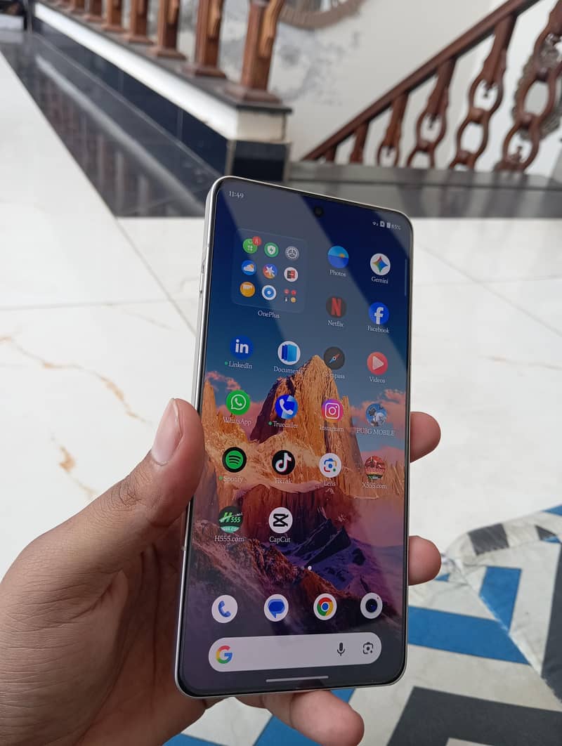 One Plus 13R 1