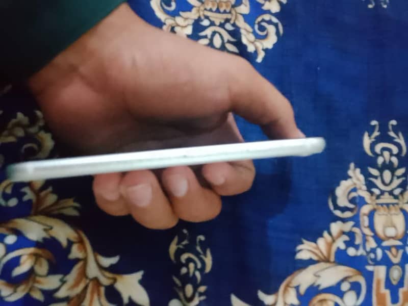 Apple iPhone SE 3