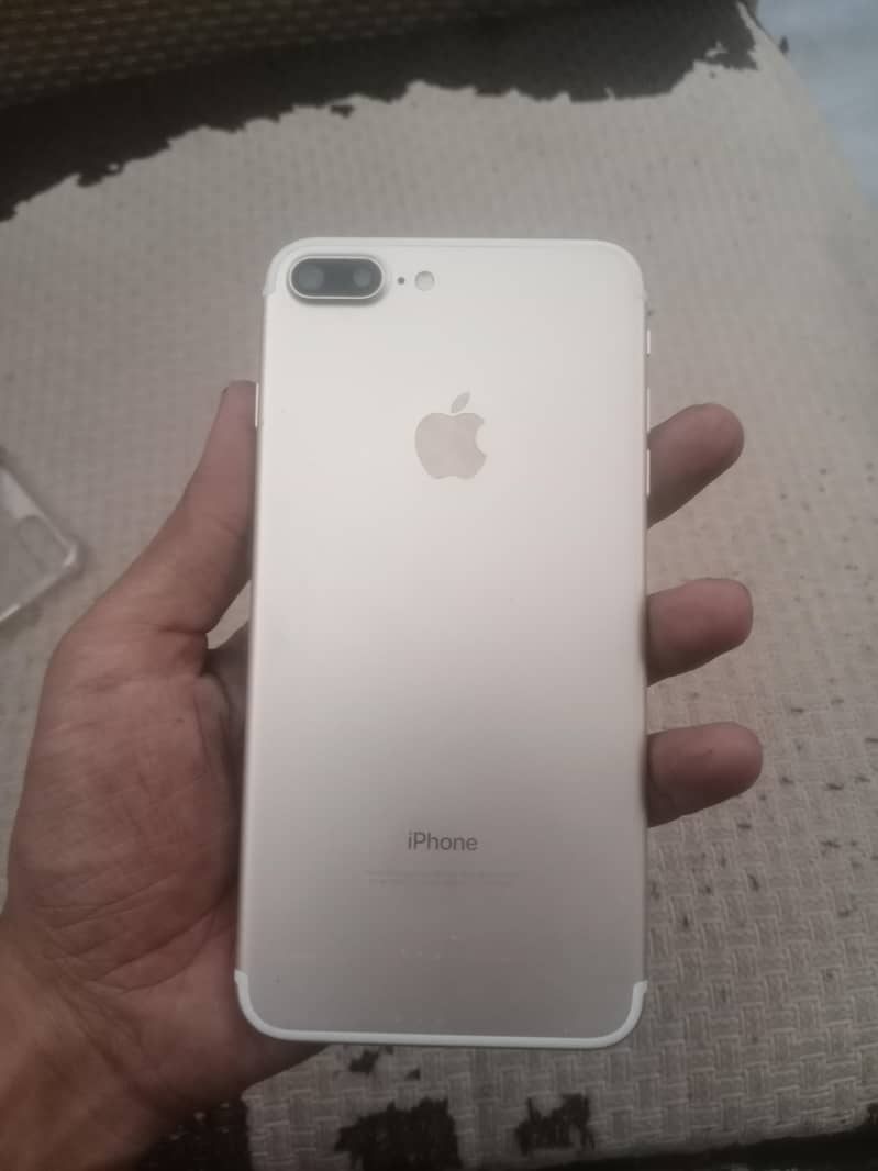 Apple iPhone 7 Plus 0