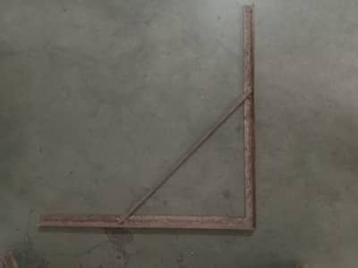 6 Iron Wall Brackets