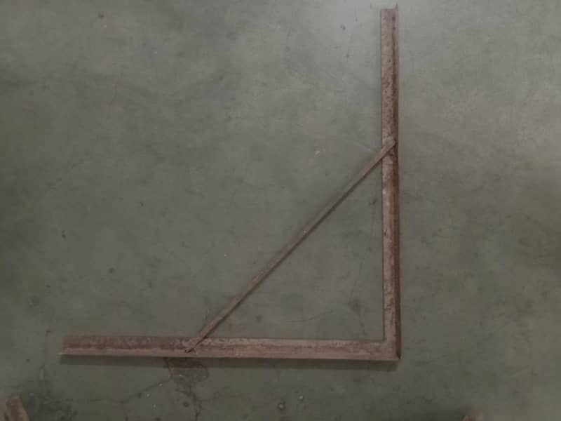 6 Iron Wall Brackets 0