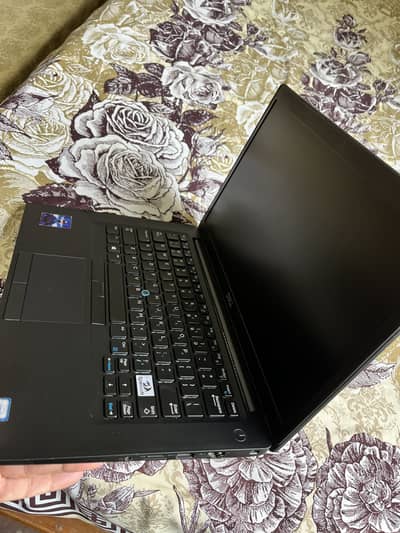 Latitude 7490 laptop