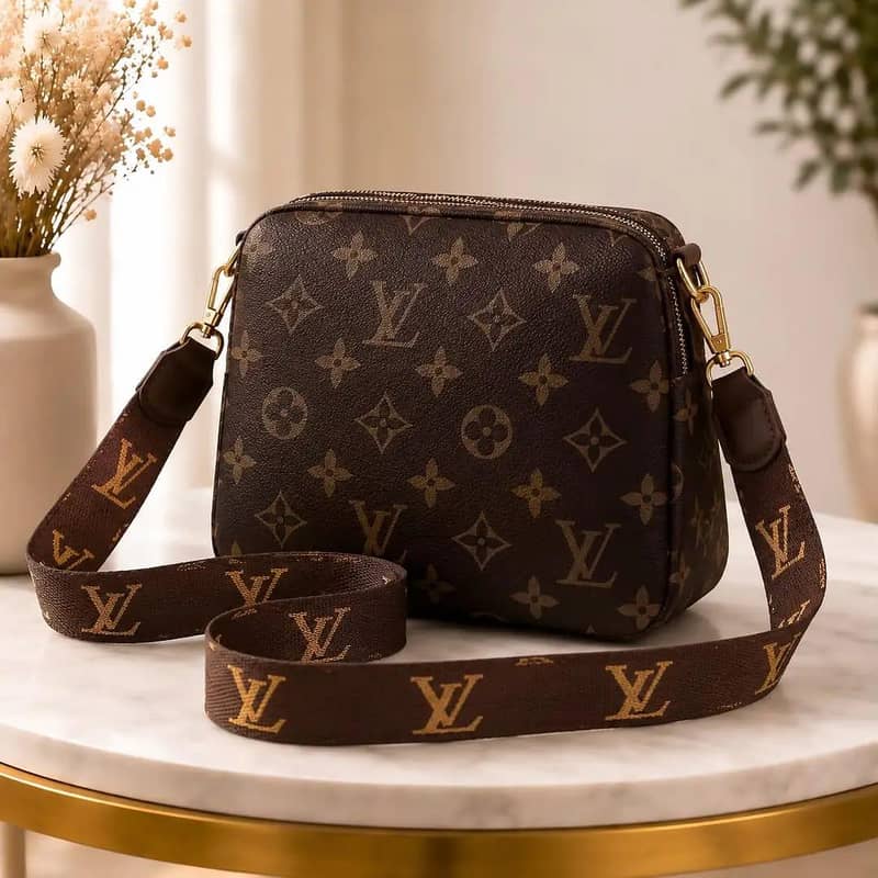 Material: Synthetic Leather •  Pattern: Plain 3