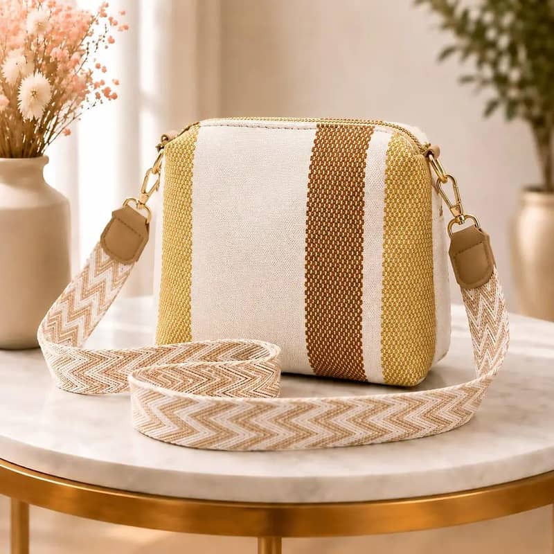 Material: Synthetic Leather •  Pattern: Plain 4