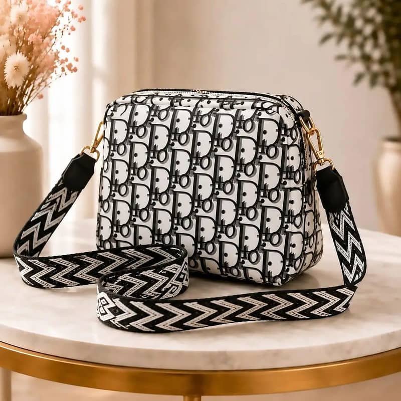 Material: Synthetic Leather •  Pattern: Plain 5