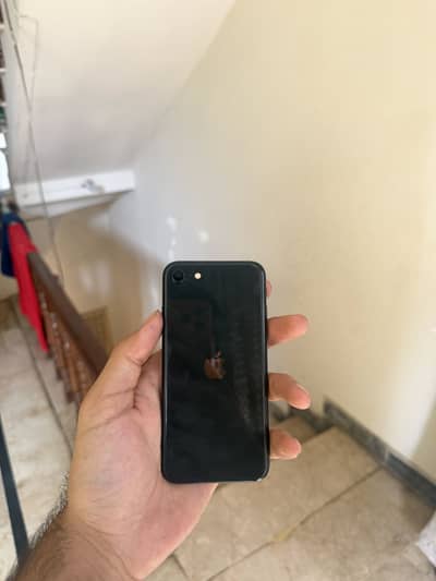 Apple iPhone SE