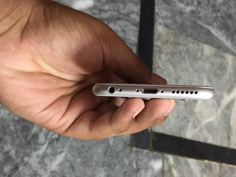 Apple iPhone 6S 2