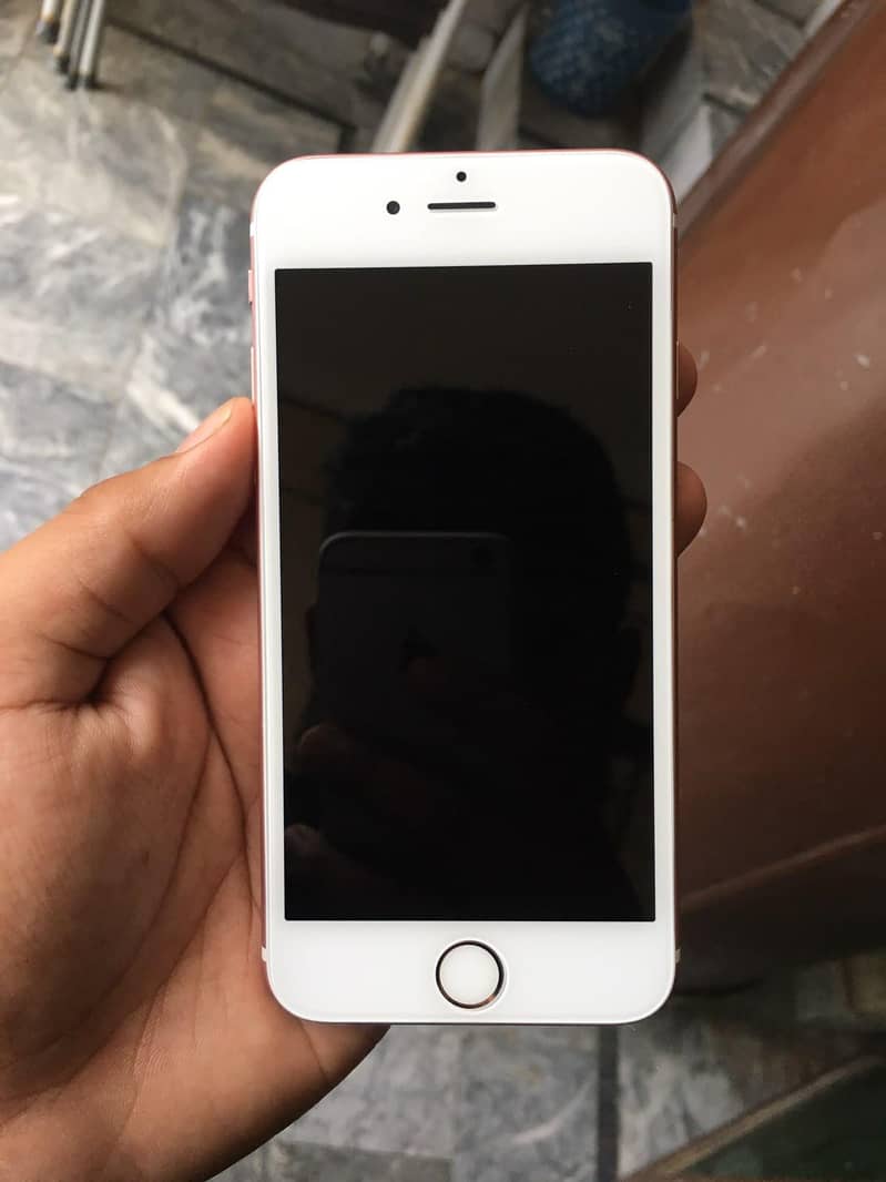 Apple iPhone 6S 5