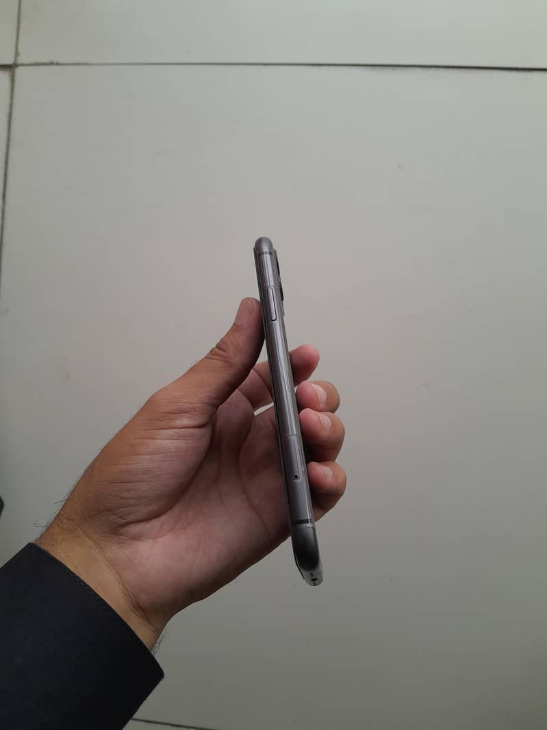Apple iPhone 11 1