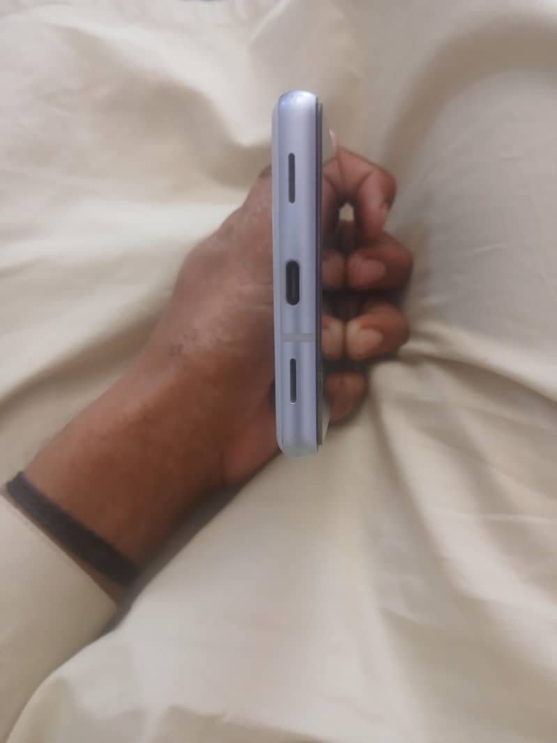 Google Pixel 7a 4