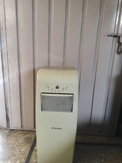 bompani portable ac in good condition and working