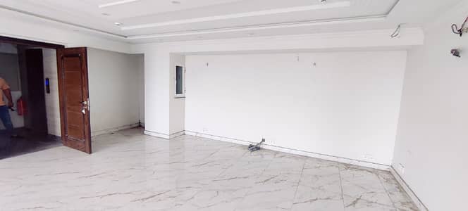 4 Marla Brand New Offices Floor For Rent With Lift