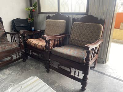 Beautiful Wooden Sofa Set – 5 Seater | Good Condition