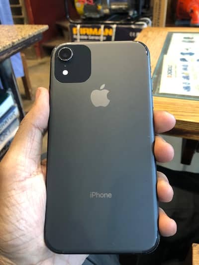 Apple iPhone XR