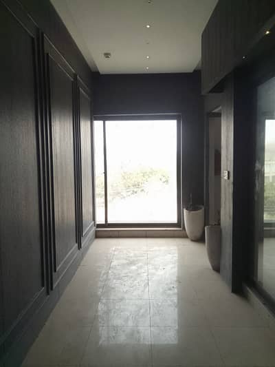 4 Marla Plaza On Hot Location Building For Rent