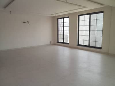 4 MARLA BRAND NEW 1ST FLOOR