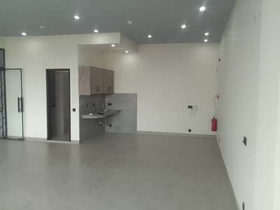 4 MARLA BRAND NEW FLOOR WITH LIFT