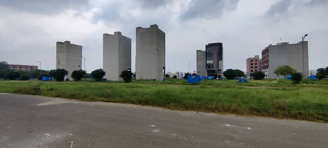 8 Marla commercial Corner plot on main 120 feet road