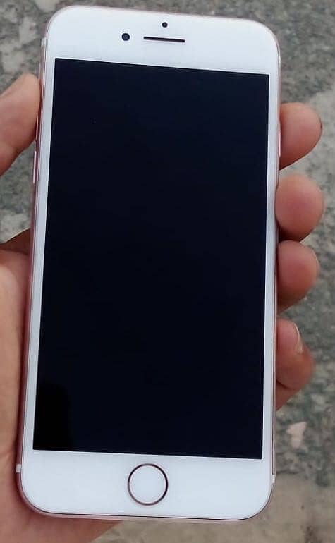 Apple iPhone 7 1