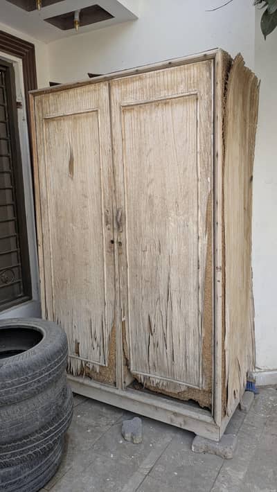 Wooden Bakain Almari