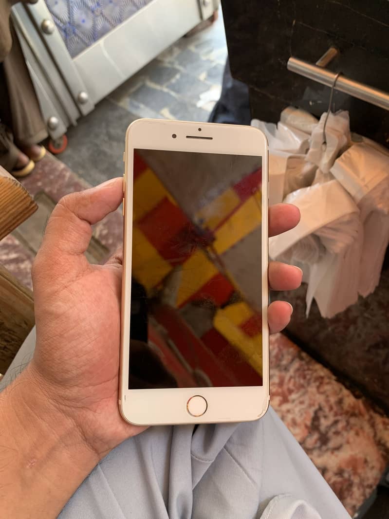 Apple iPhone 7 Plus 2
