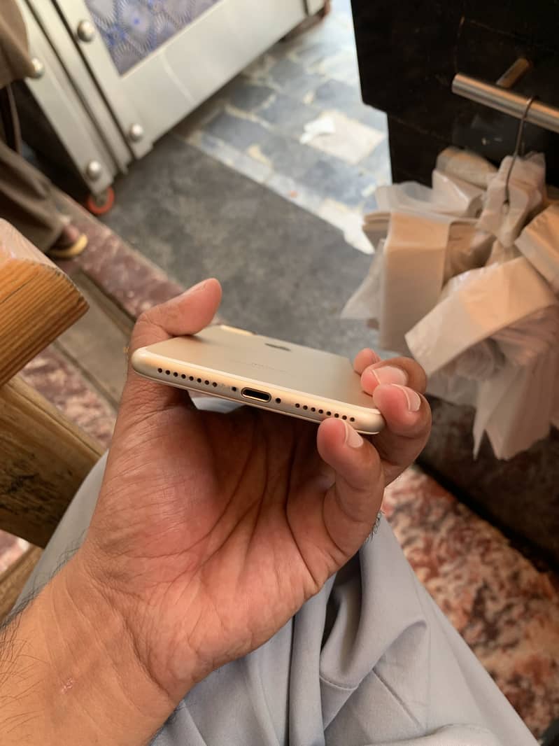Apple iPhone 7 Plus 3