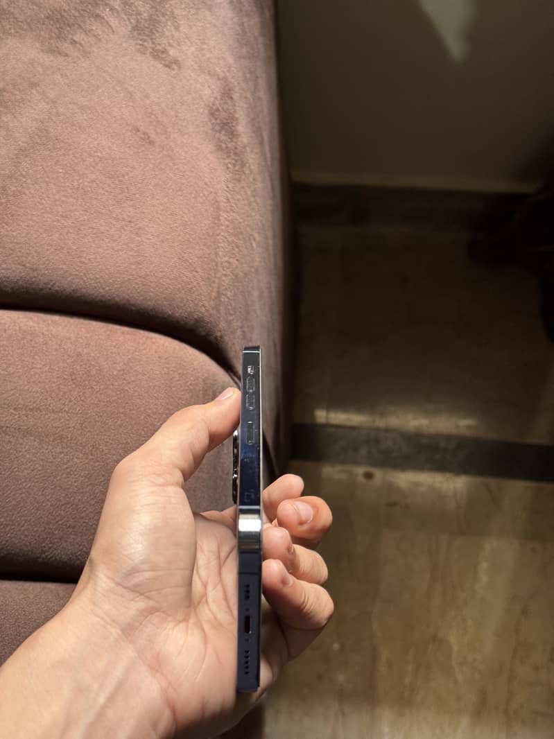 Apple iPhone 13 Pro 2