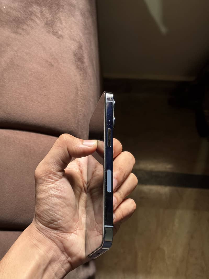 Apple iPhone 13 Pro 3
