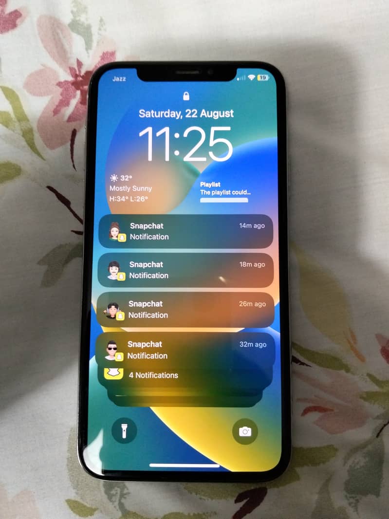 Apple iPhone X 4