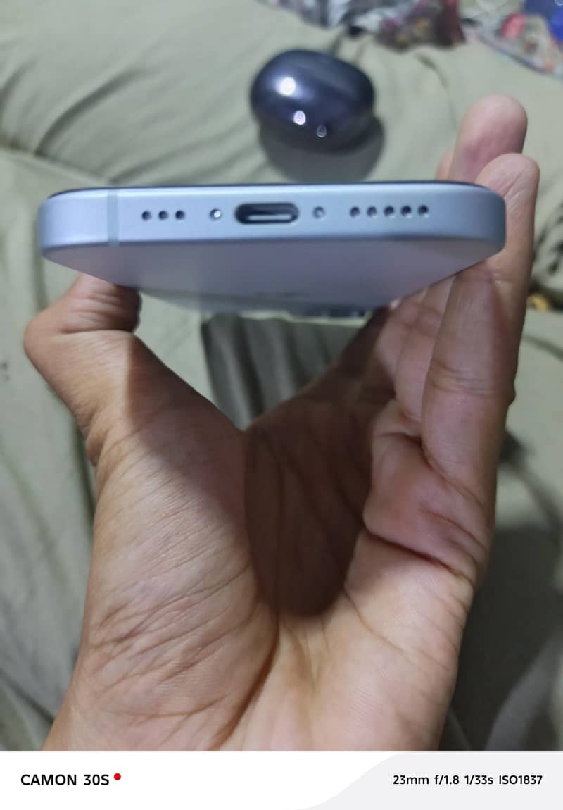 Apple iPhone 15 2