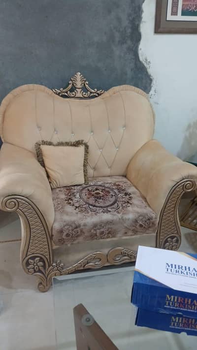used like new , fresh condition sofa