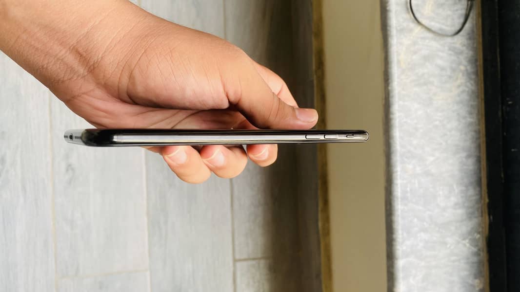 Apple iPhone 7 Plus 6