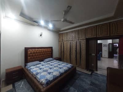 10 MARLA LOWER PORTION WITH GARAGE FOR RENT IN JOHAR TOWN LAHORE