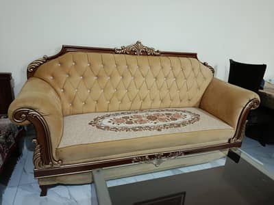 good condition sofa set only 6 month use
