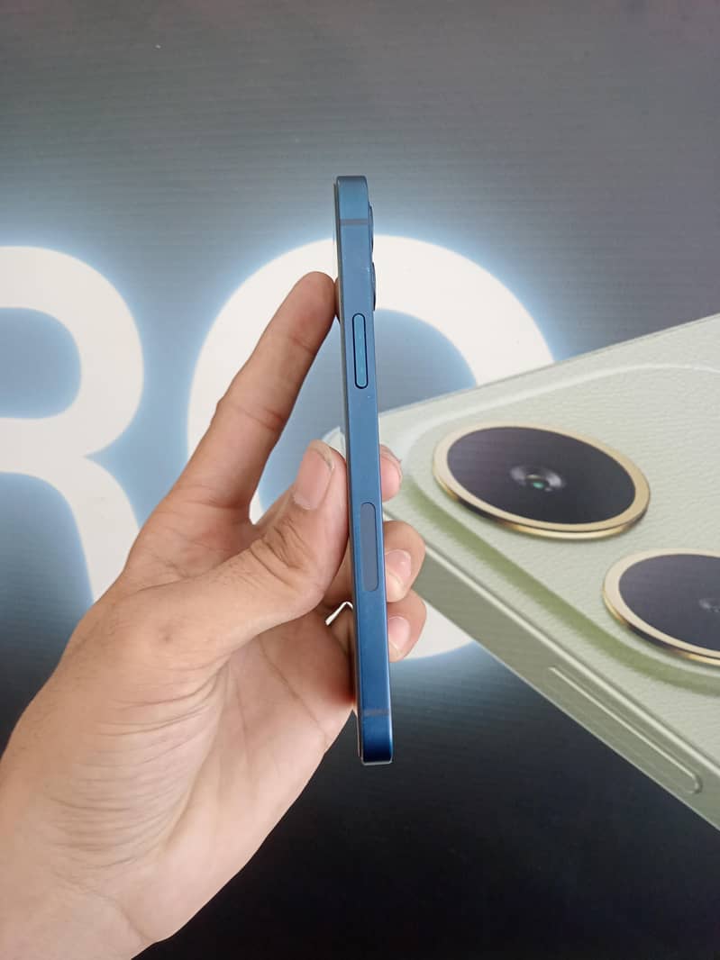 Apple iPhone 12 1