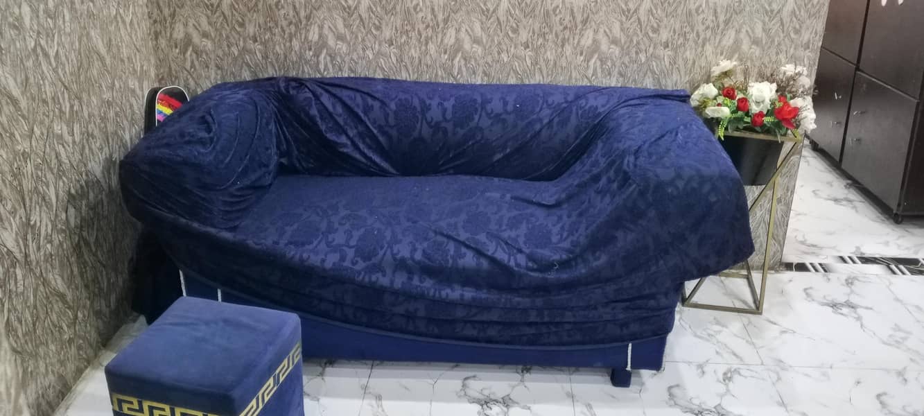good condition sofa set 9