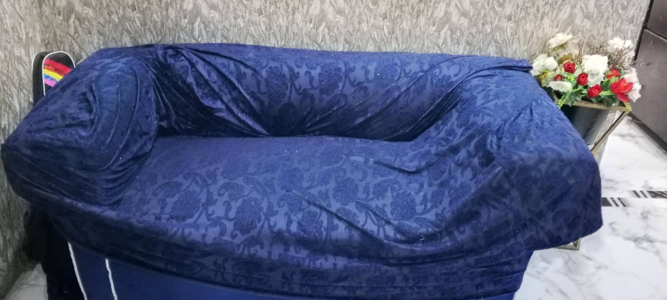 good condition sofa set 10