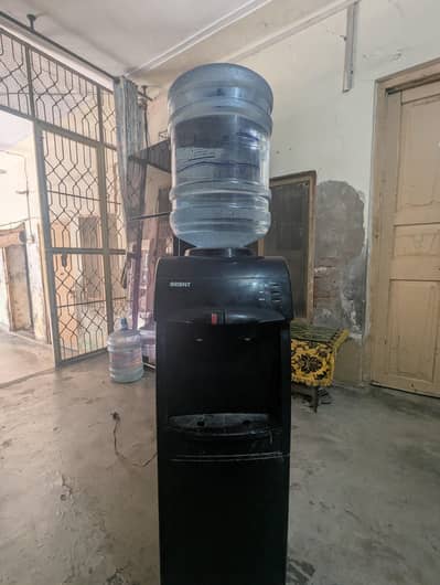 i Want To Sell Watter Despenser 10/10