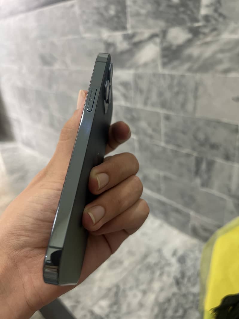 Apple iPhone 12 Pro 1