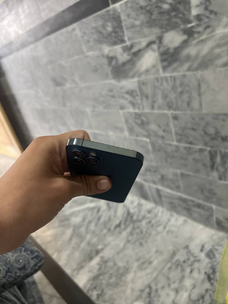 Apple iPhone 12 Pro 4