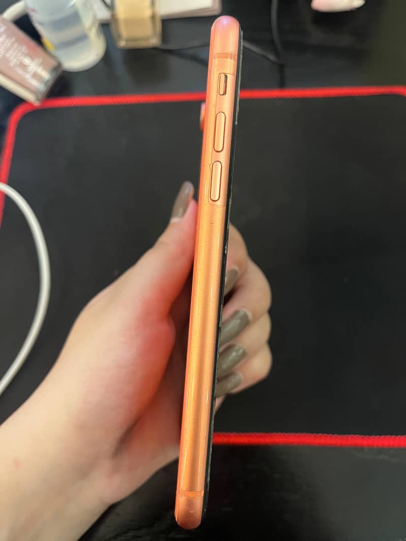 iPhone xr 3