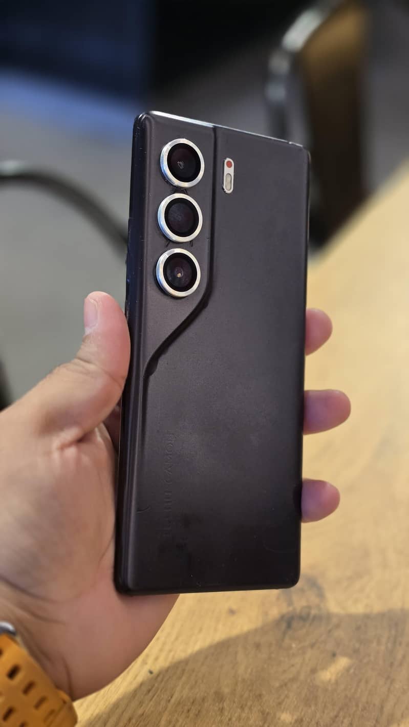 Tecno CAMON 40 Pro 3