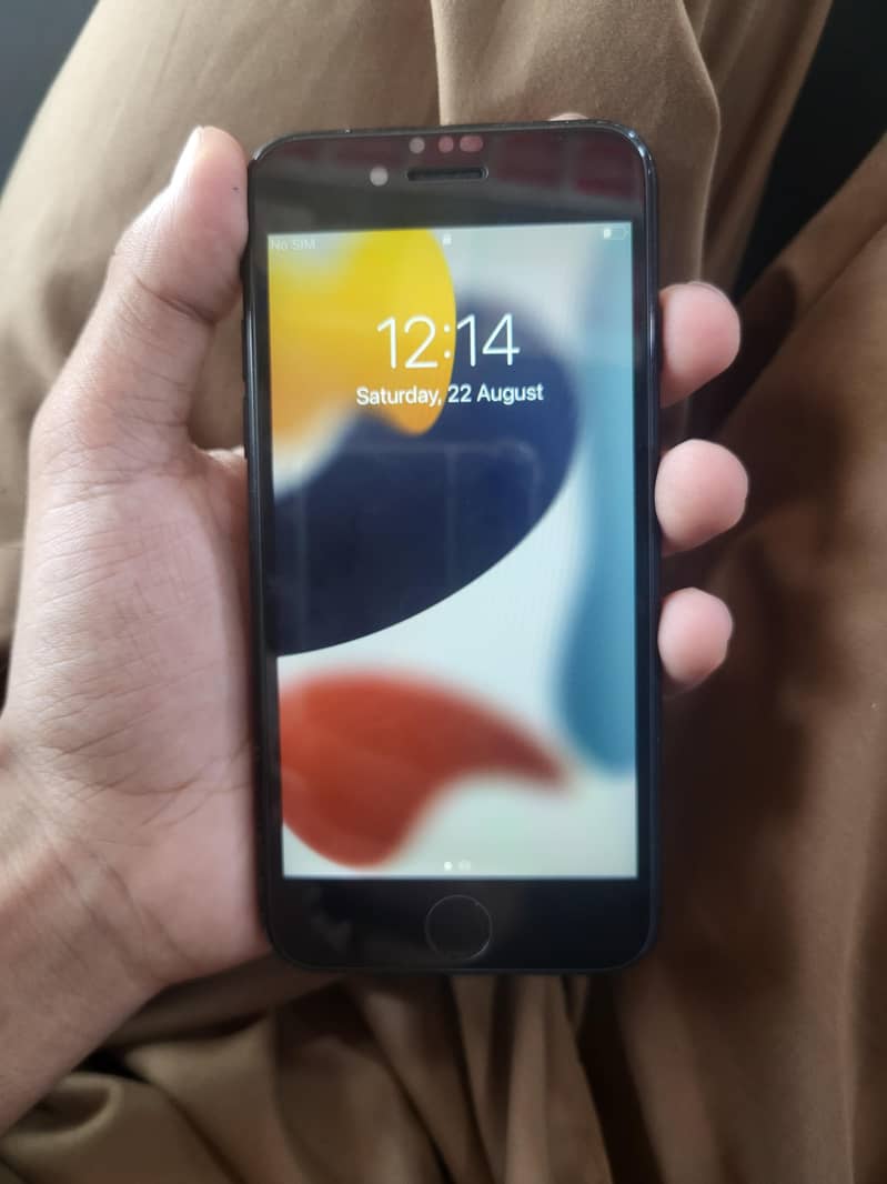 Apple iPhone 7 3