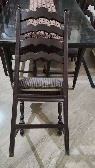 6 chairs Dinning table